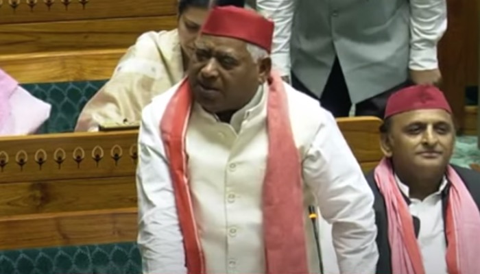 कैसे सांसद हैं Awadhesh Prasad, संसद में बोलना भी Akhilesh को सिखाना पड़ रहा है ?