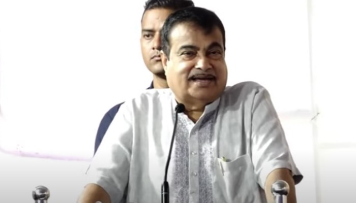 भरे मंच से अचानक Nitin Gadkari ने दिया तगड़ा बयान, सब हो गए हैरान | Nitin Gadkari Speech