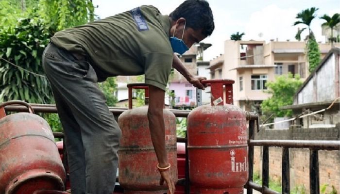 LPG Gas Connection: 1 जून से बंद हो जाएगा गैस कनेक्शन! अगर नहीं किया ये काम....