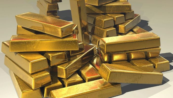 Gold Rate: सोने के दामों में आई भारी गिरावट, सिर्फ इतने हजार में खरीदें, वर्ना दोगुनी स्पीड में बढ़ेगा रेट