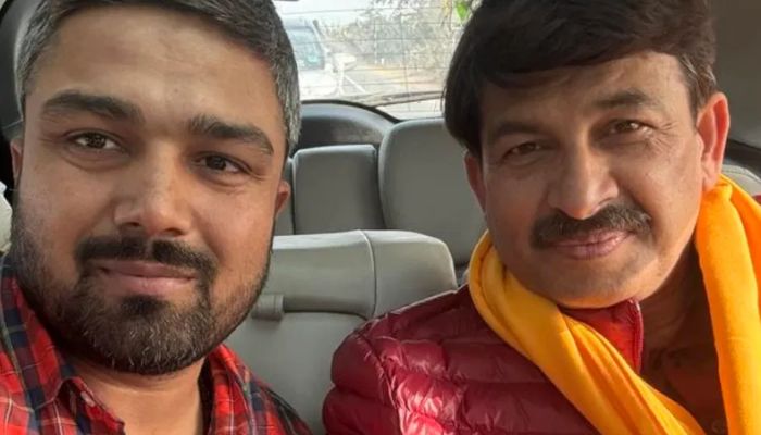 भयंकर Traffic में फंसी Manoj Tiwari की गाड़ी, Manish Kashyap ने Kejriwal पर साधा निशाना