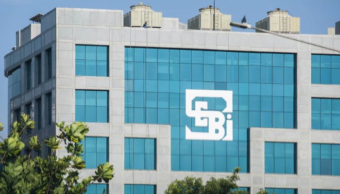 SEBI: सेबी के इन नियमों से ब्रोकरेज फर्म्स को होगा भारी नुक्सान, देने पड़ेंगे एक्स्ट्रा चार्ज