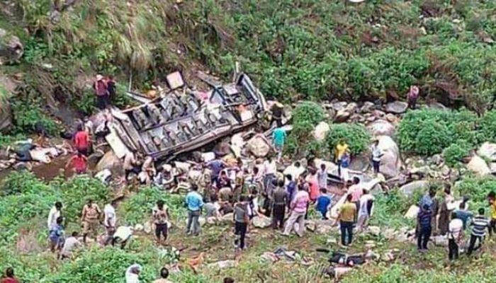 Almora Bus Accident: अल्मोड़ा बस हादसा में सीएम धामी ने किया मुआवजे का ऐलान, 36 से बढ़कर हुई मृतकों की संख्या