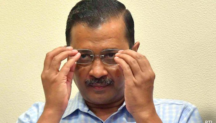 Kadak Baat: गुस्से में जज के फैसले ने Arvind Kejriwal की हालत कर दी खराब, ठोका 1 लाख का जुर्माना