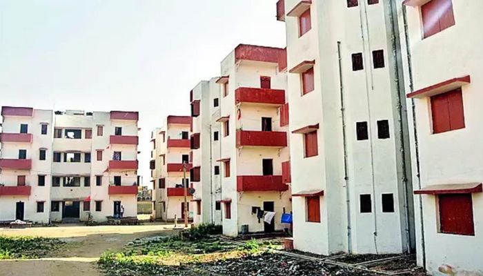 PM Awas Yojana: आवास योजना में भूल से भी की ये गलती तो कट जाएगा योजना से नाम , जानें क्या है नियम