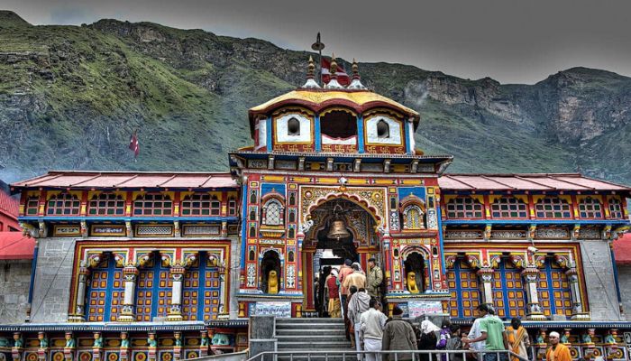 बद्रीनाथ मंदिर के कपाट बंद करने की प्रक्रिया हुई शुरू, आज हो जाएंगे शीतकाल के लिए बंद