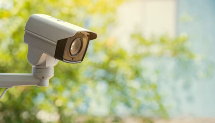 CCTV Camera: अब घर से मिलो दूर रह कर भी रख सकते है घर पर नजर, जल्दी ख़रीदे ये सस्ता गैजेट