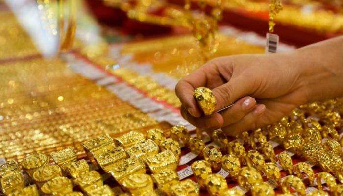 Dhanteras 2024: धनतेरस पर सोना खरीदना क्यों है जरुरी, जानें इसके पीछे की कहानी