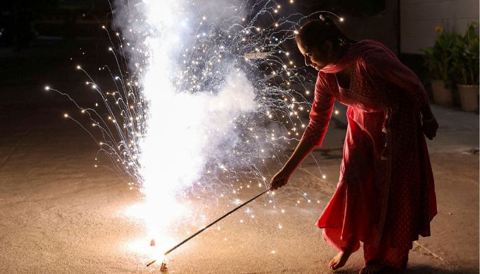 Diwali 2024: अगर दिवाली मनाते वक्त हो जाएं हादसा, तो इस नंबर पर करें कॉल, तुरंत होगा इलाज