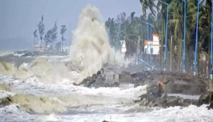 चक्रवात फेंगल को लेकर आईएमडी ने जारी किया येलो अलर्ट, नौसेना ने भी तैयारी कर ली पूरी