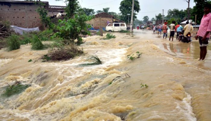 Floods Loss Compensation: अगर बारिश -बाढ़ में बह जाएं दूकान या घर, तो मिलेगा इस तरीके से मुआवजा