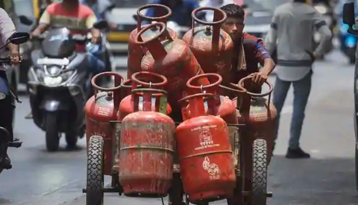 LPG Price: सिर्फ 500 में LPG सिलिंडर, राखी पर मिला बहनों को तगड़ा तोहफा ....