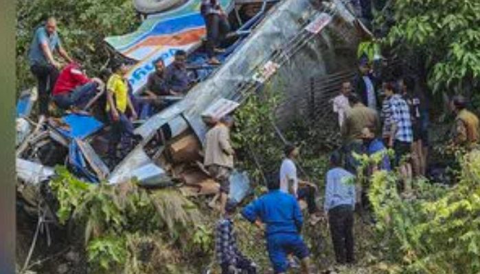 Bus Accident Insurance Claim: बस हादसे में हो जाएं मौत, तो इन तरीकों से मिलेगा इंश्योरेंस