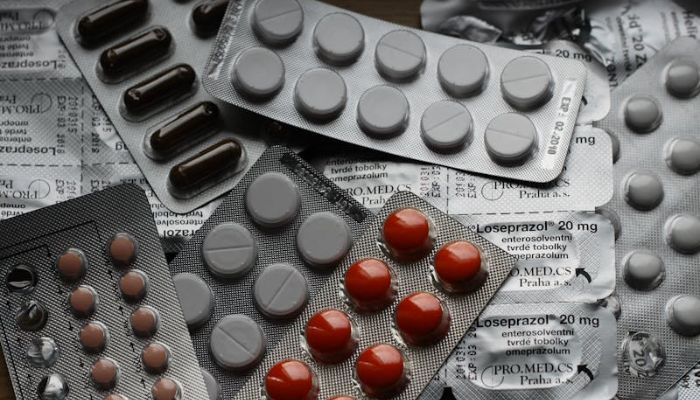 Fake Medicine: मेडिकल स्टोर की दवाई को कैसे पहचाने की ये असली है या नकली, जानें पता करने का तरीका