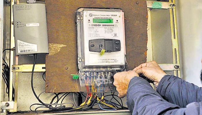 Electricity Meter: अगर आपके घर का बिजली का बिल आ रहा है ज्यादा, तो करें ये काम