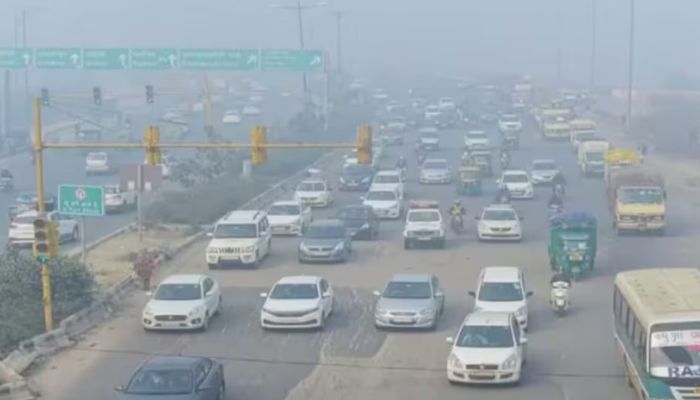 Delhi Pollution: बढ़ते प्रदूषण के चलते सरकार ने बदलें नियम, पार्किंग के लिए जेब से खर्च करने पड़ेंगे इतने पैसे