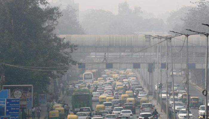 Delhi Pollution: दिल्ली के सिर्फ इन इलाकों में जहरीली हवा में आई मामूली गिरावट,  AQI लेवल में हुई घटोतरी