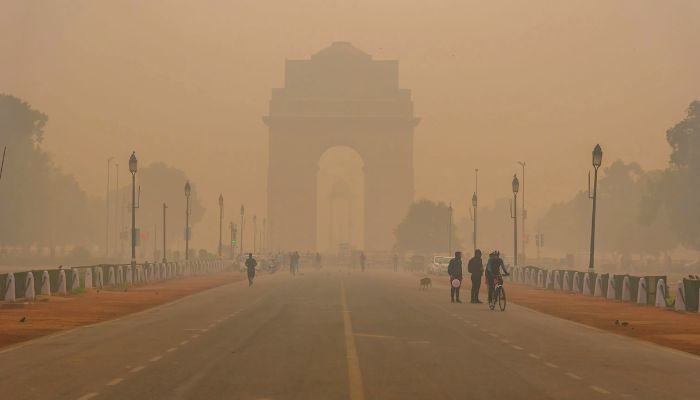 दिल्ली में वायु प्रदूषण की रफ्तार में नहीं हो रही कमी, AQI लेवल में हुई बढ़ोतरी