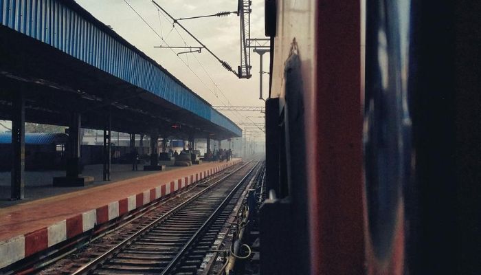 Indian Railway: छठ में जाने के लिए चलाई जा रही है ये स्पेशल ट्रेन, रेल मंत्री ने स्टेशन की तैयारियों का लिया जायज़ा