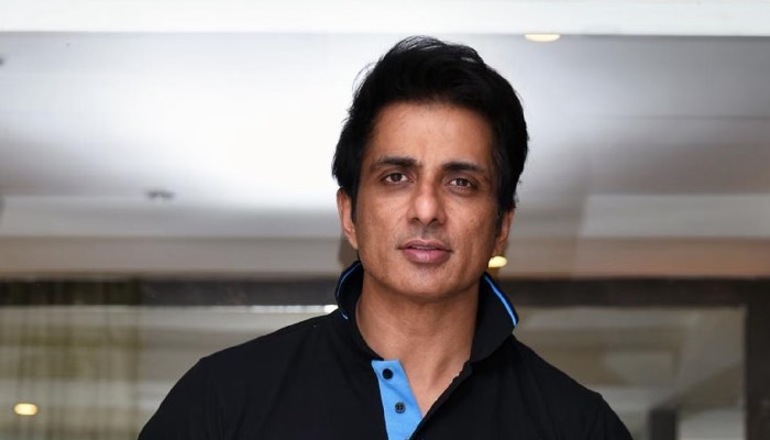 Sonu Sood को मिला CM बनने का ऑफ़र , एक्टर ने खुलासा करते हुए कहा - बड़े लोगों ने…