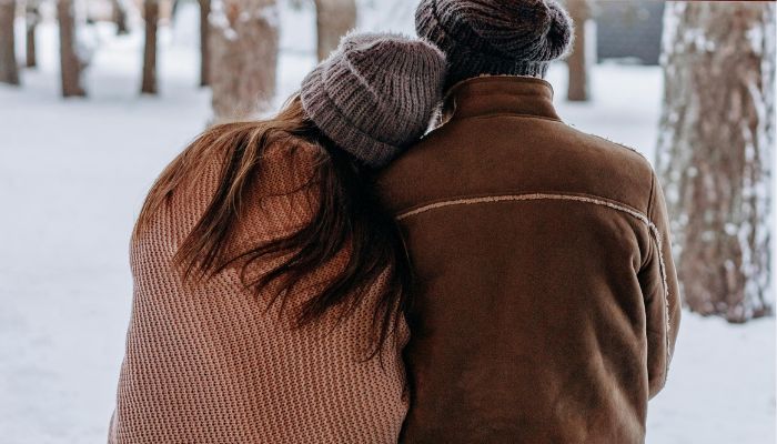 क्या होती है Symbiosexuality? पहले से date कर रहे couples की तरफ होता है आकर्षण?