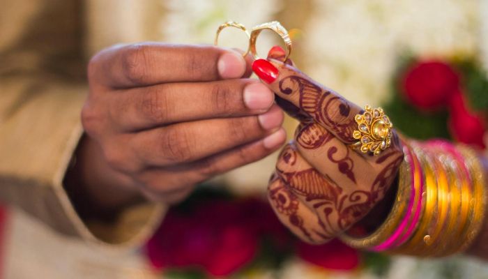 Samuhik Vivah Yojana: यूपी में इस योजना में फर्जी आवेदकों की खैर नहीं , सरकार ने उठाएं सख्त कदम