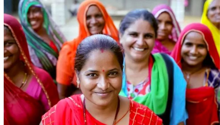 Mukhymantri Mahila Samaan Yojana: दिल्ली की इन महिलाओं को मिलेगा आर्थिक योजना का लाभ, जानें कैसे करें आवेदन